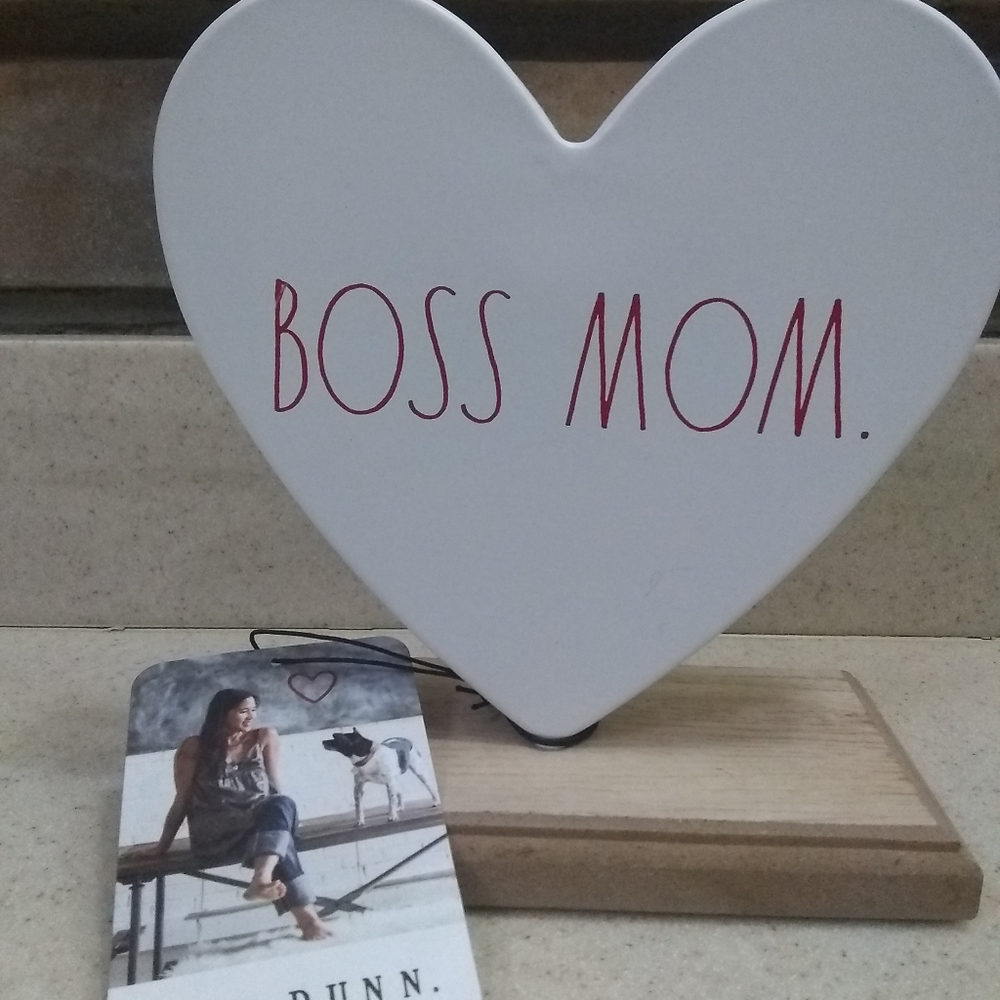 ❤️Rae Dunn "Boss Mom" plaque new with tags